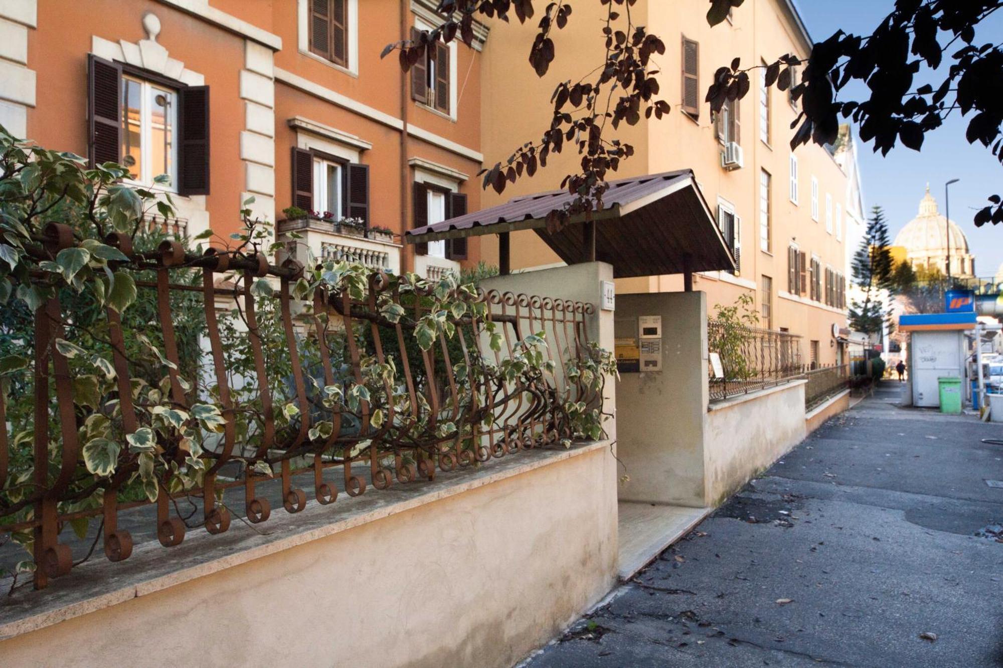 Finally In Rome — Photos 1